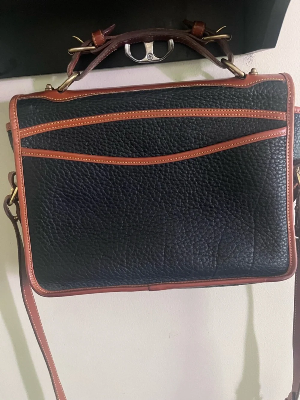 Dooney & Bourke classic dooney